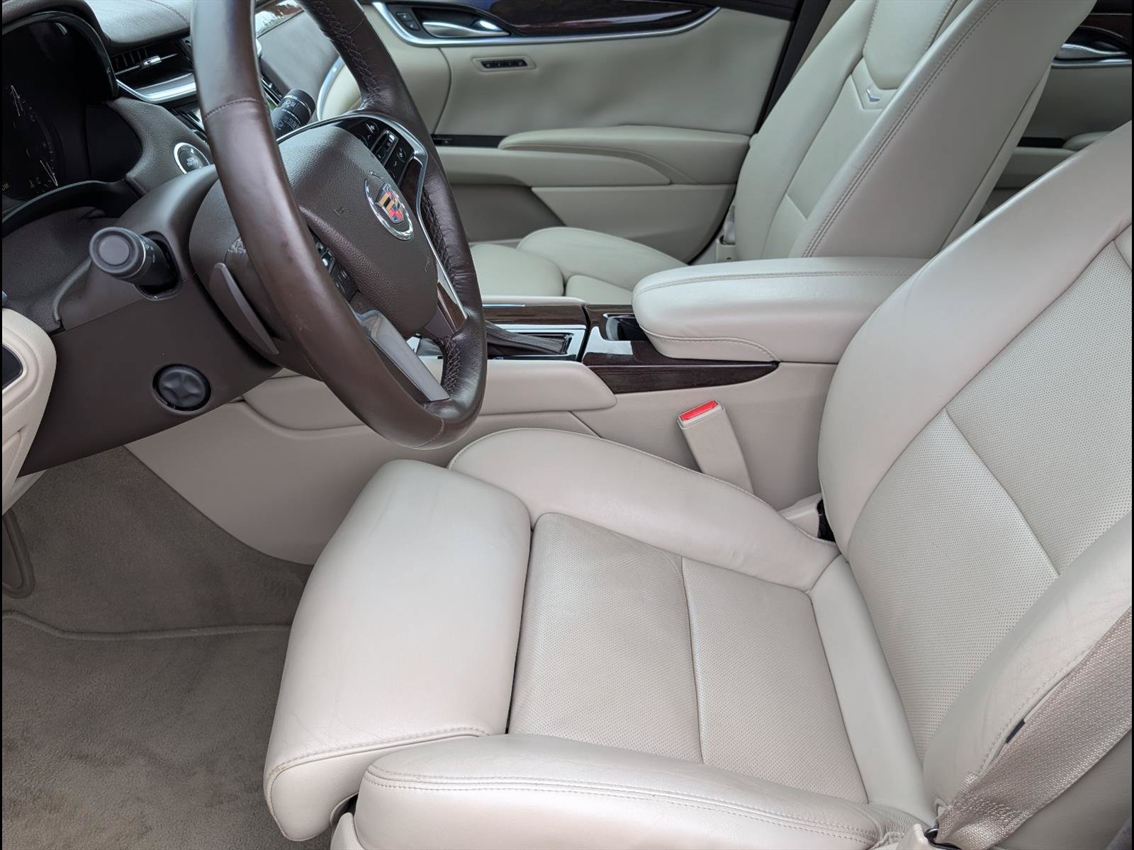 Used 2014 Cadillac XTS Luxury w/ Driver Awareness Package FWD image 10