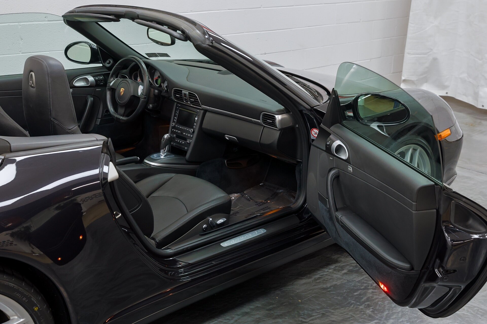 Used 2011 Porsche 911 Carrera 4S AWD/4WD image 81