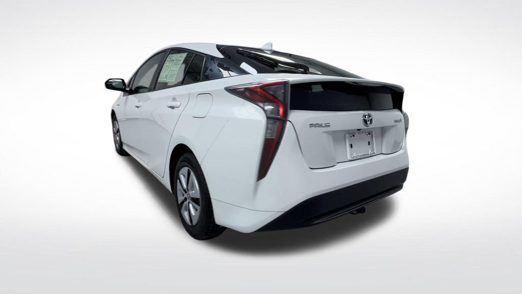 Used 2017 Toyota Prius Four FWD image 6
