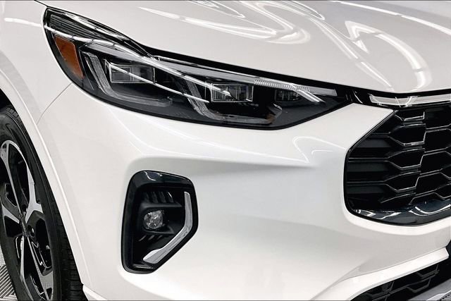 Used 2023 Ford Escape ST-Line Elite image 32