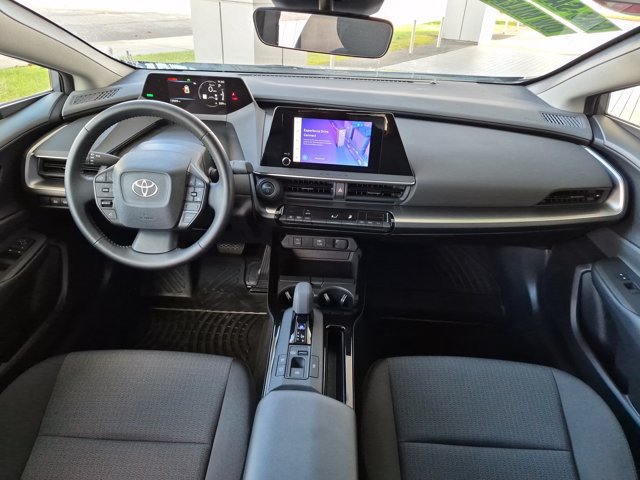 Used 2024 Toyota Prius LE FWD image 15