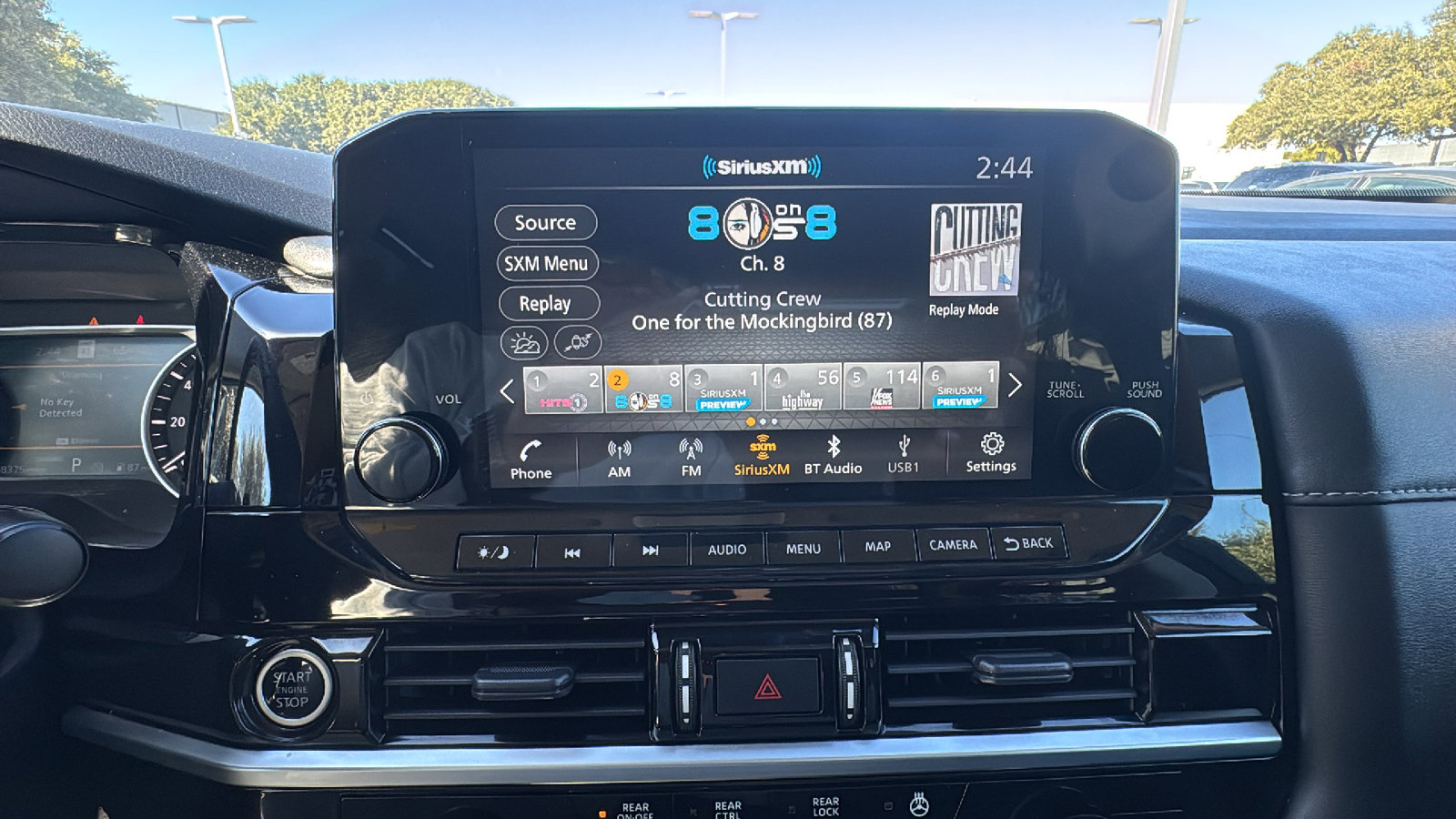 Used 2023 Nissan Pathfinder SL w/ Black Appearance Package image 17