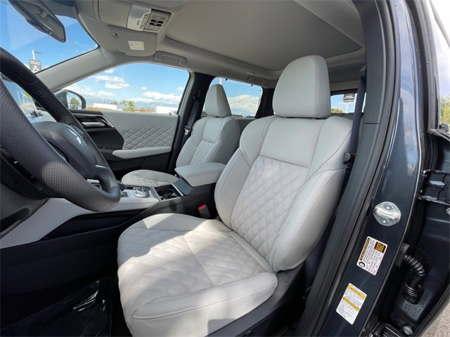 New 2025 Mitsubishi Outlander SEL image 9