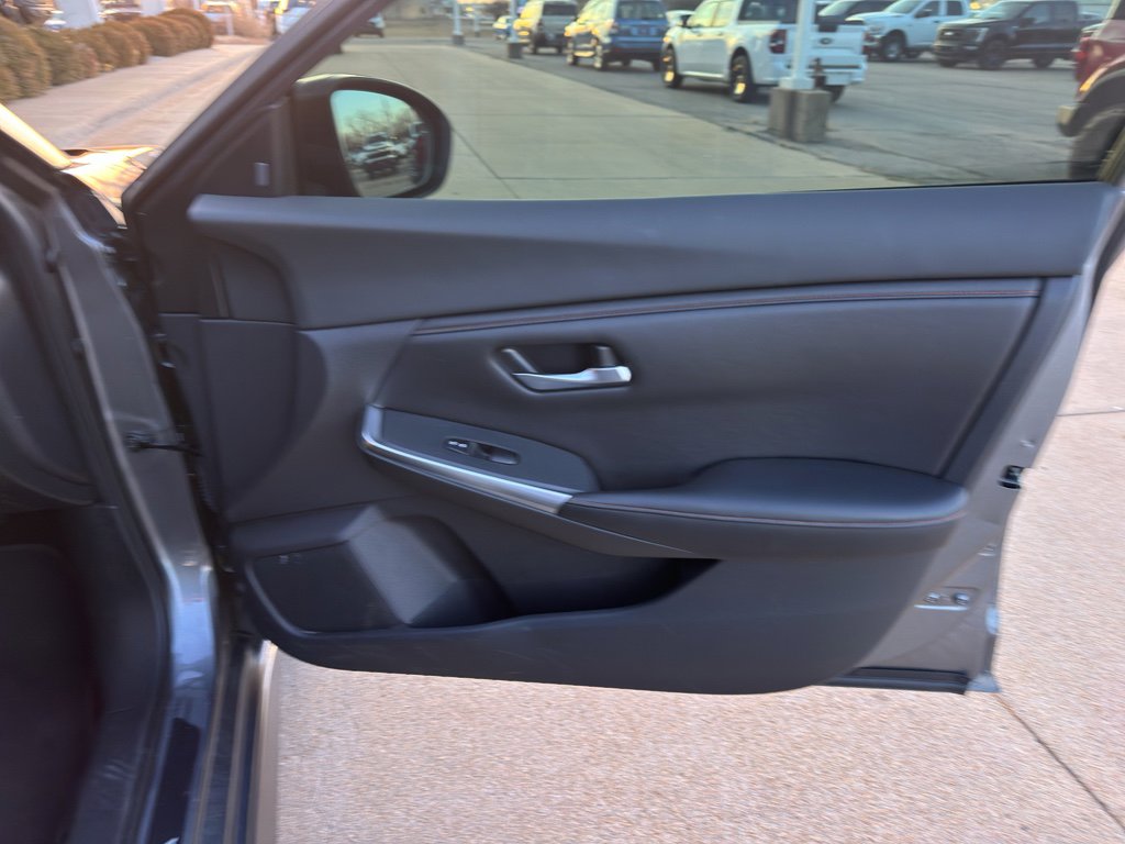 Used 2023 Nissan Sentra SR w/ Trunk Package image 24