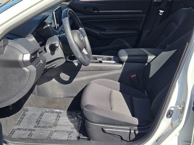 Used 2025 Nissan Altima 2.5 S FWD image 17