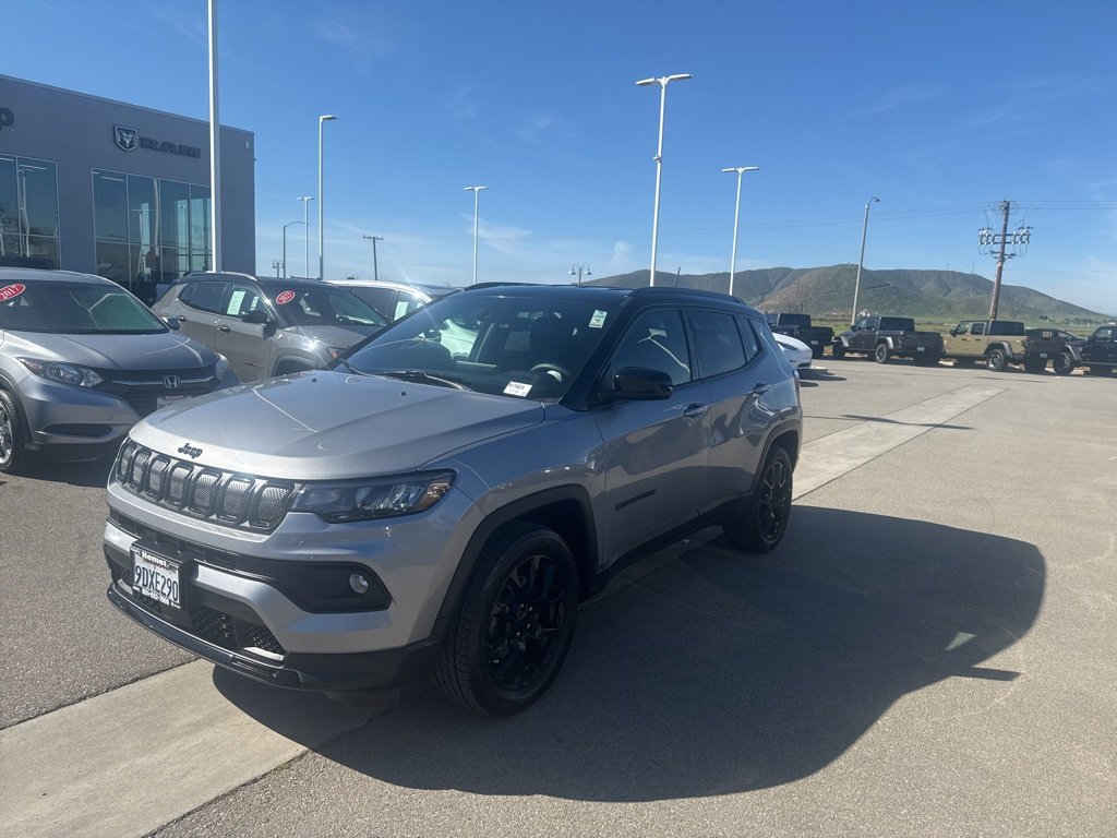 Used 2022 Jeep Compass Altitude image 4