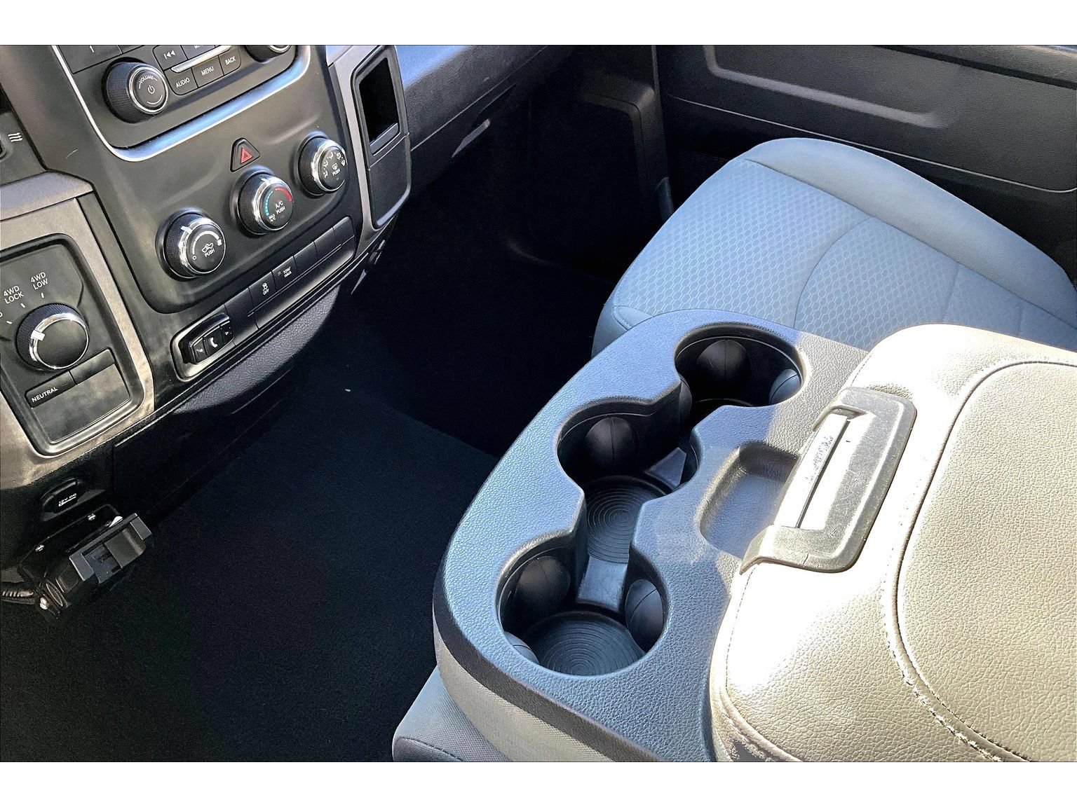 Used 2015 RAM 1500 ST w/ SXT Appearance Group AWD/4WD image 17