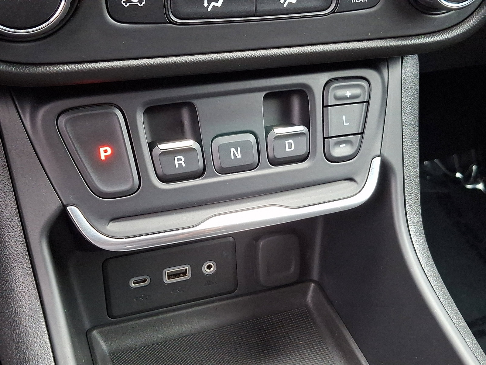 Used 2020 GMC Terrain SLE AWD/4WD image 12