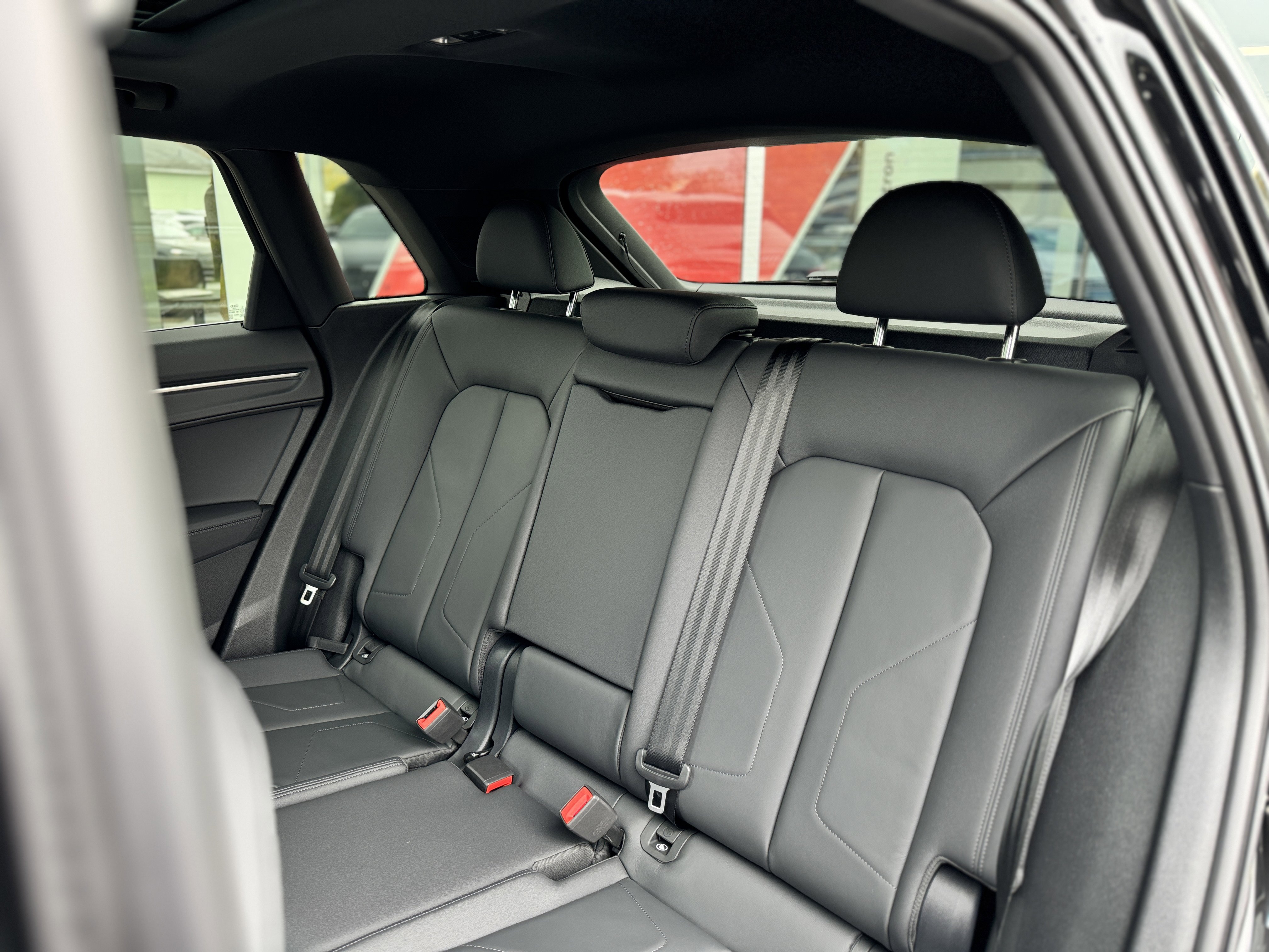 New 2025 Audi Q3 2.0T Premium image 18