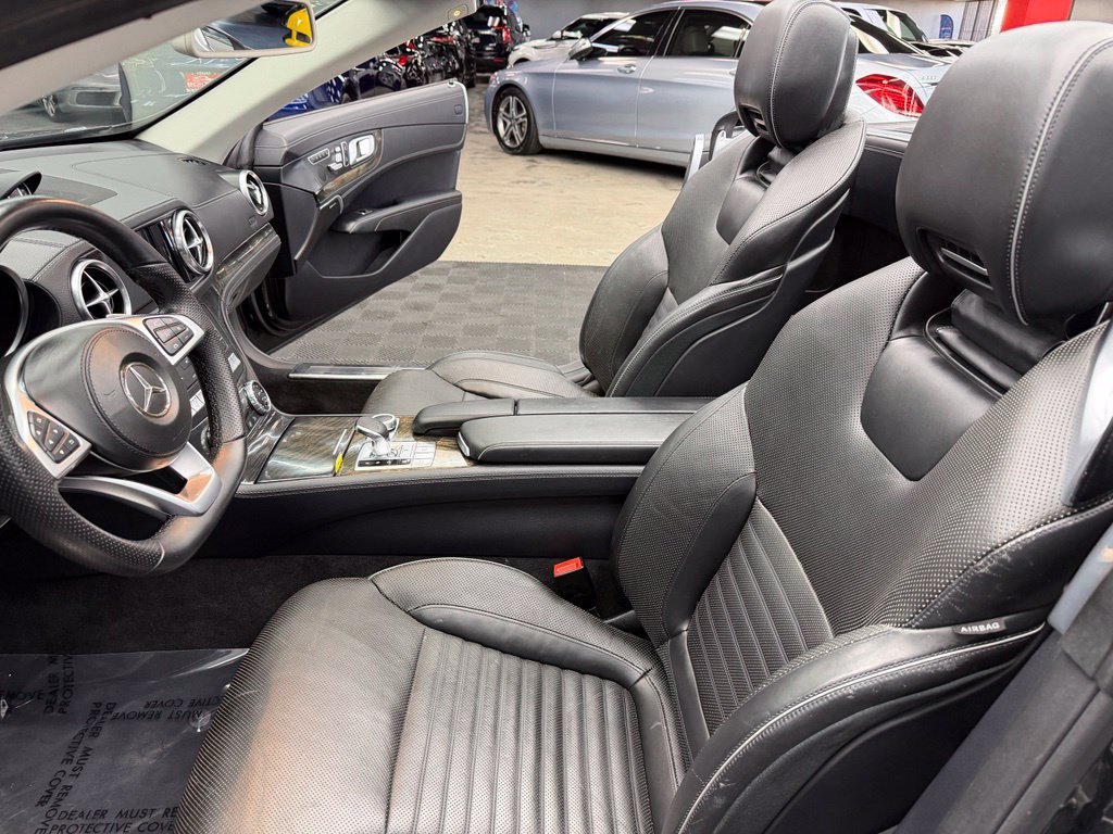 Used 2020 Mercedes-Benz SL 550 image 42