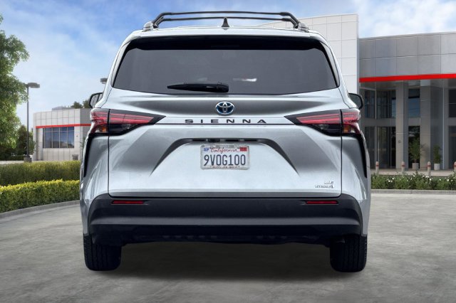 Certified 2022 Toyota Sienna LE FWD image 6