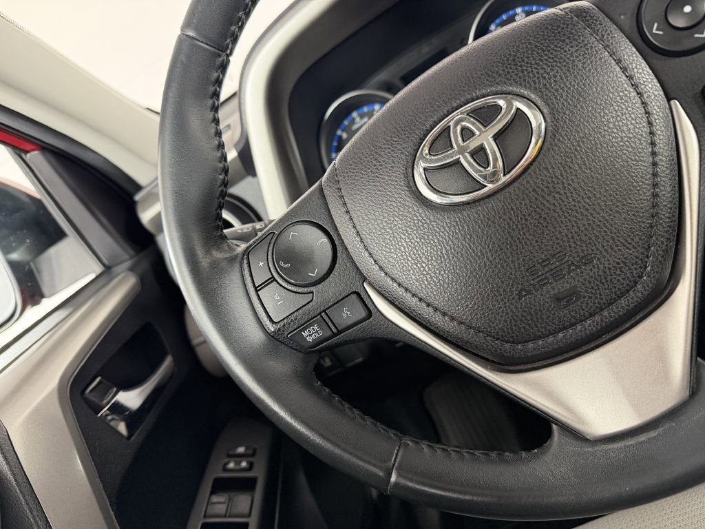 Used 2017 Toyota RAV4 XLE image 27