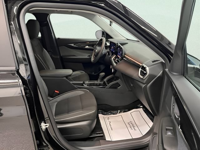 Certified 2025 Chevrolet TrailBlazer LT AWD/4WD image 8