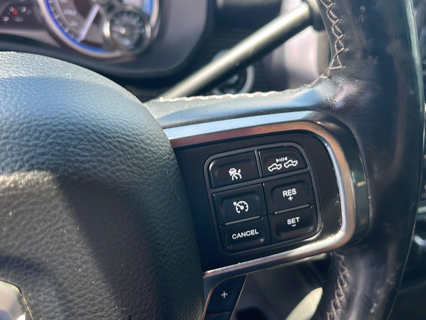 Used 2019 RAM 2500 Limited AWD/4WD image 13