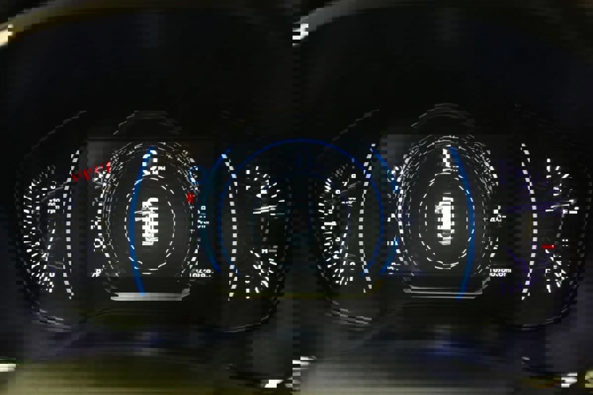 Used 2020 Hyundai Santa Fe Limited image 16