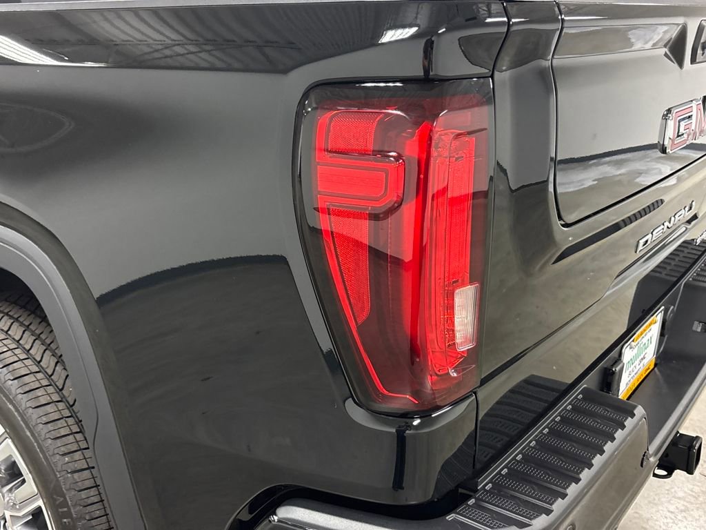 New 2026 GMC Sierra 1500 Denali w/ Denali Reserve Package image 14