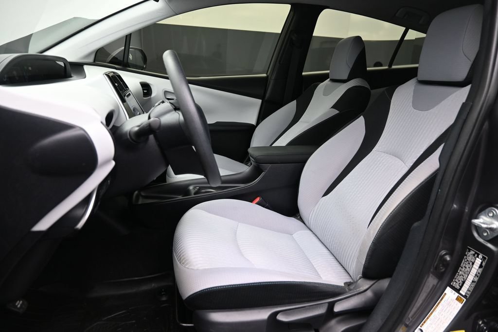 Used 2017 Toyota Prius Two FWD image 11