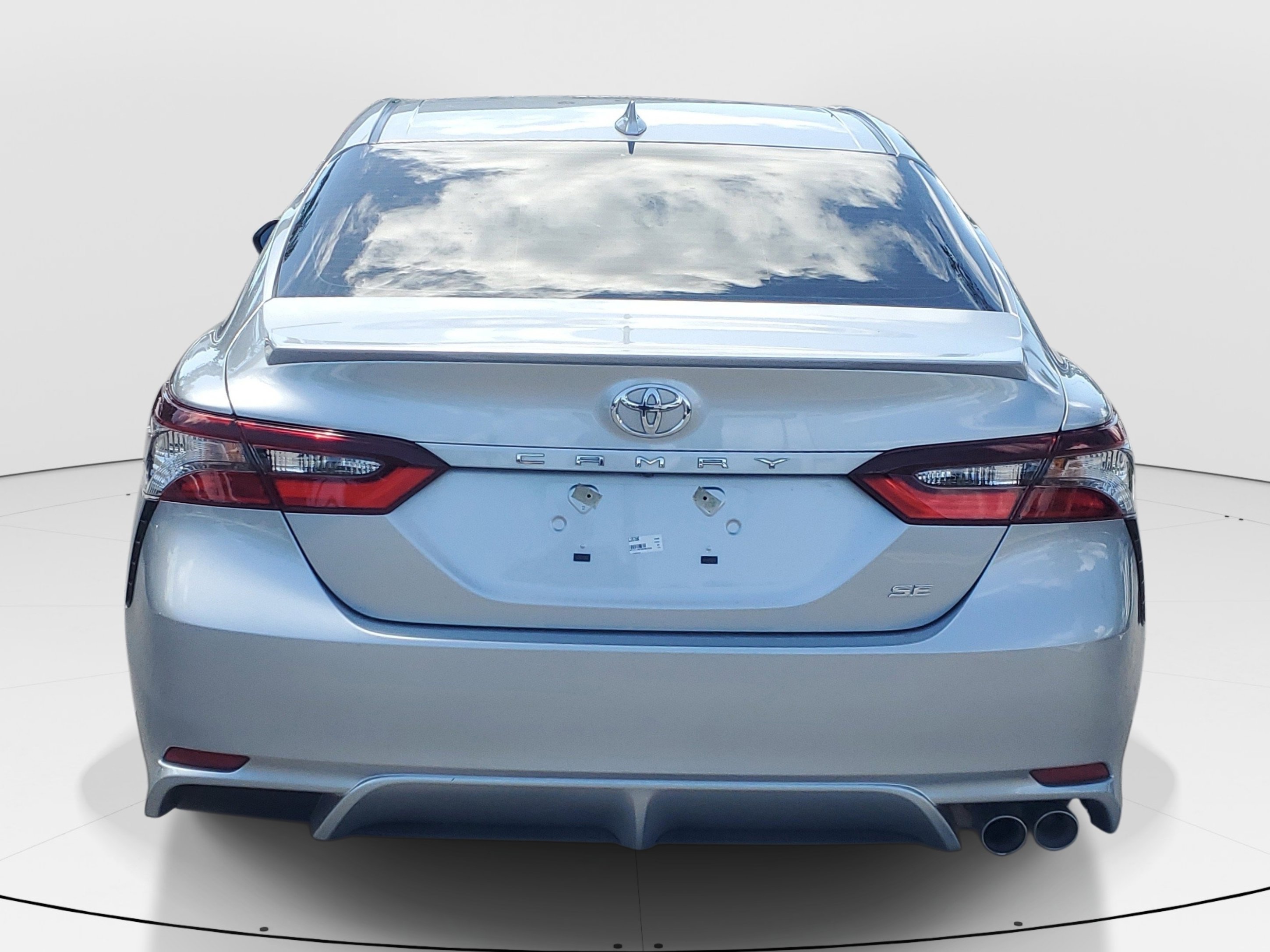 Used 2024 Toyota Camry SE w/ Convenience Package FWD image 6