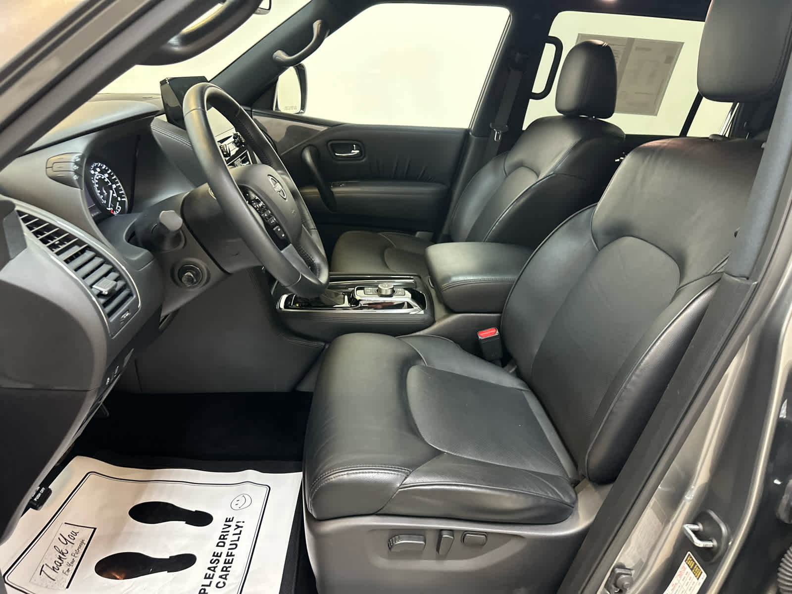 Certified 2024 Nissan Armada SL w/ Midnight Edition Package image 4