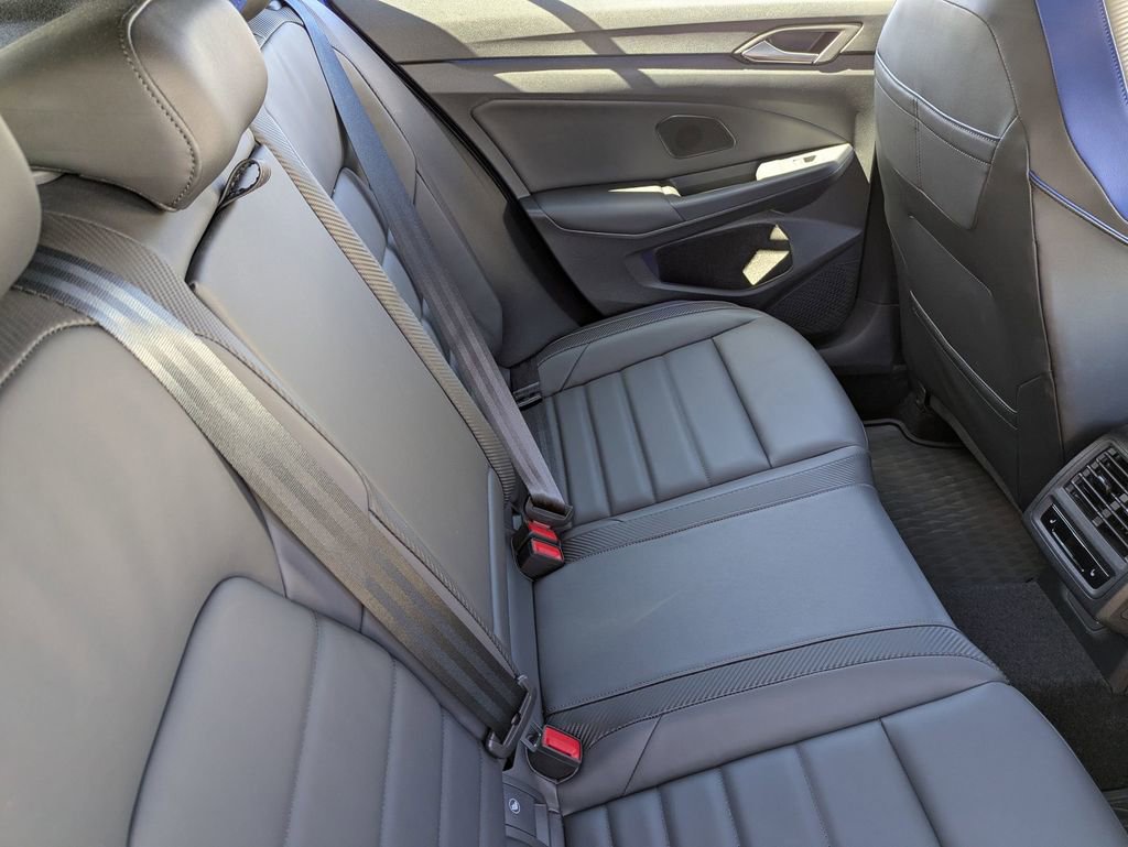 Used 2024 Volkswagen Golf R AWD/4WD image 34