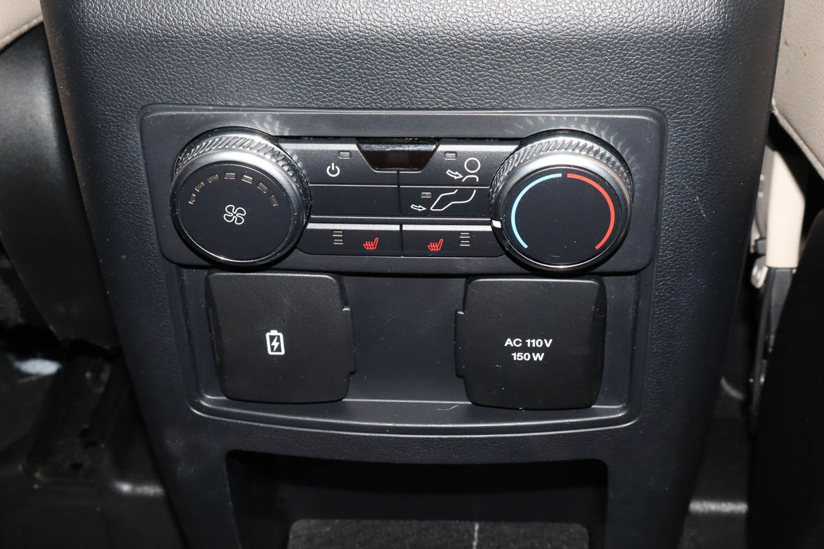 Used 2021 Ford Explorer Limited w/ Equipment Group 301A image 22