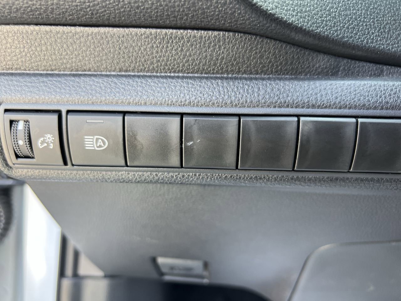 Used 2026 Toyota Corolla LE FWD image 29