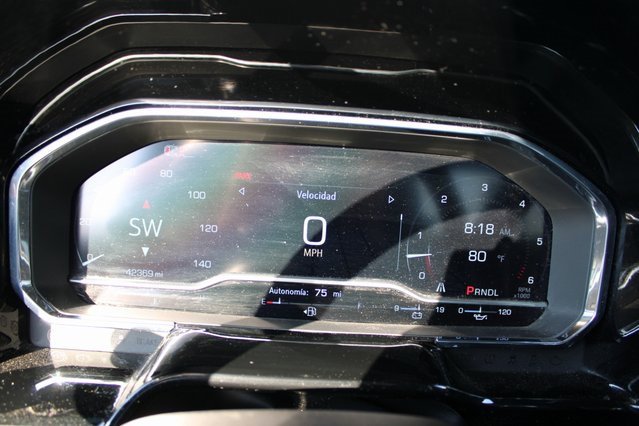 Used 2024 GMC Sierra 1500 SLT image 16