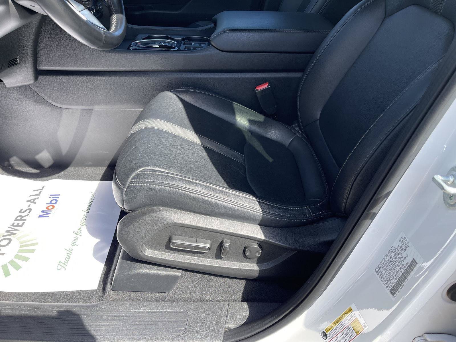 Used 2023 Honda Pilot EX-L image 3