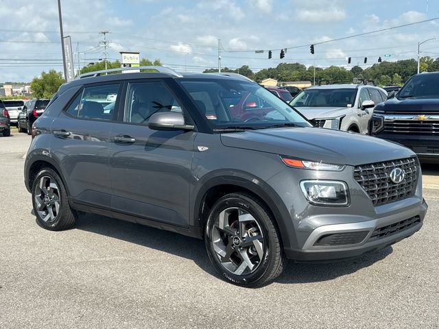 Used 2024 Hyundai Venue SEL FWD image 7