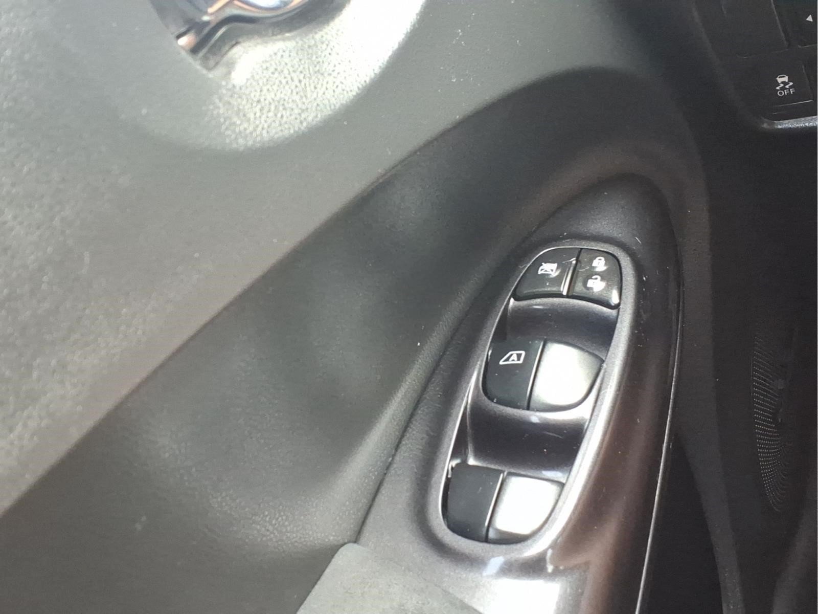 Used 2014 Nissan Juke NISMO w/ Navigation Package AWD/4WD image 24