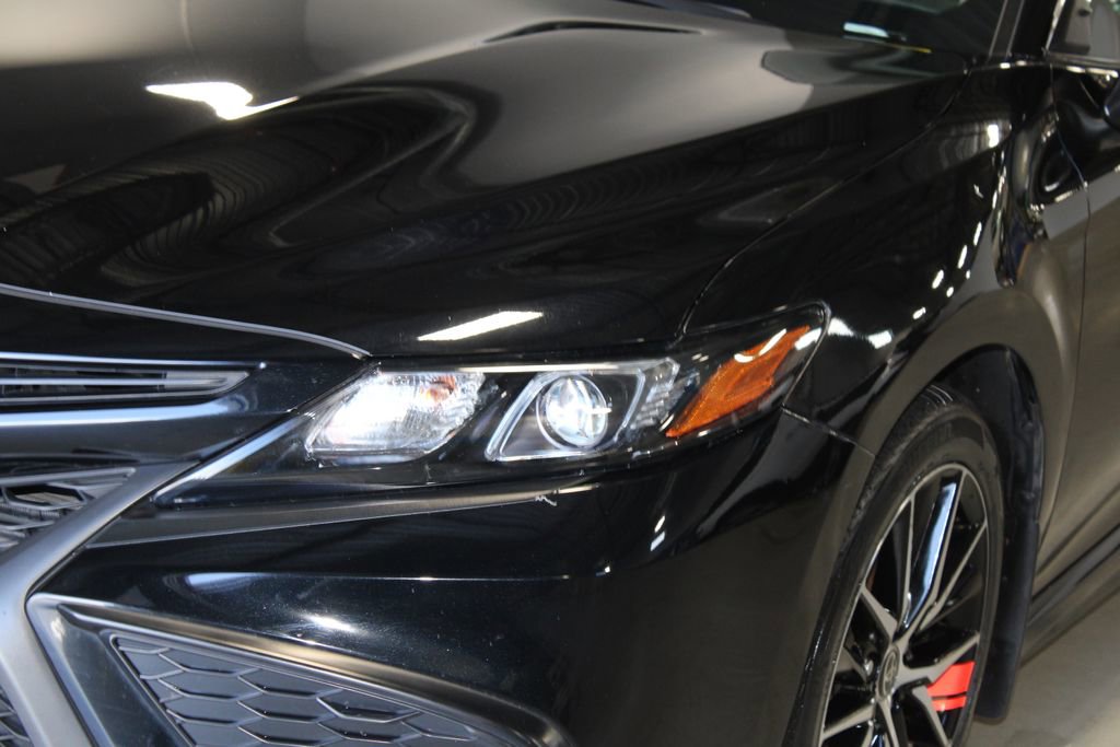 Used 2024 Toyota Camry SE AWD/4WD image 2