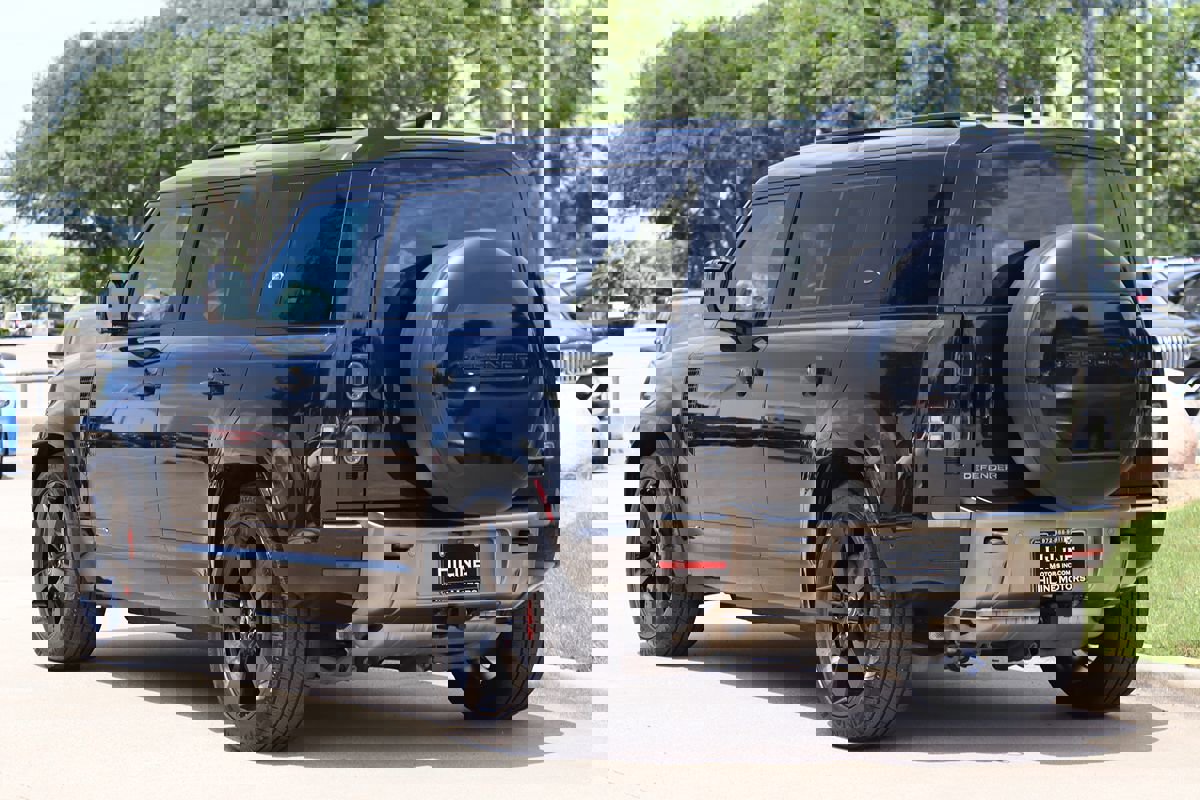 Used 2022 Land Rover Defender 110 X image 9