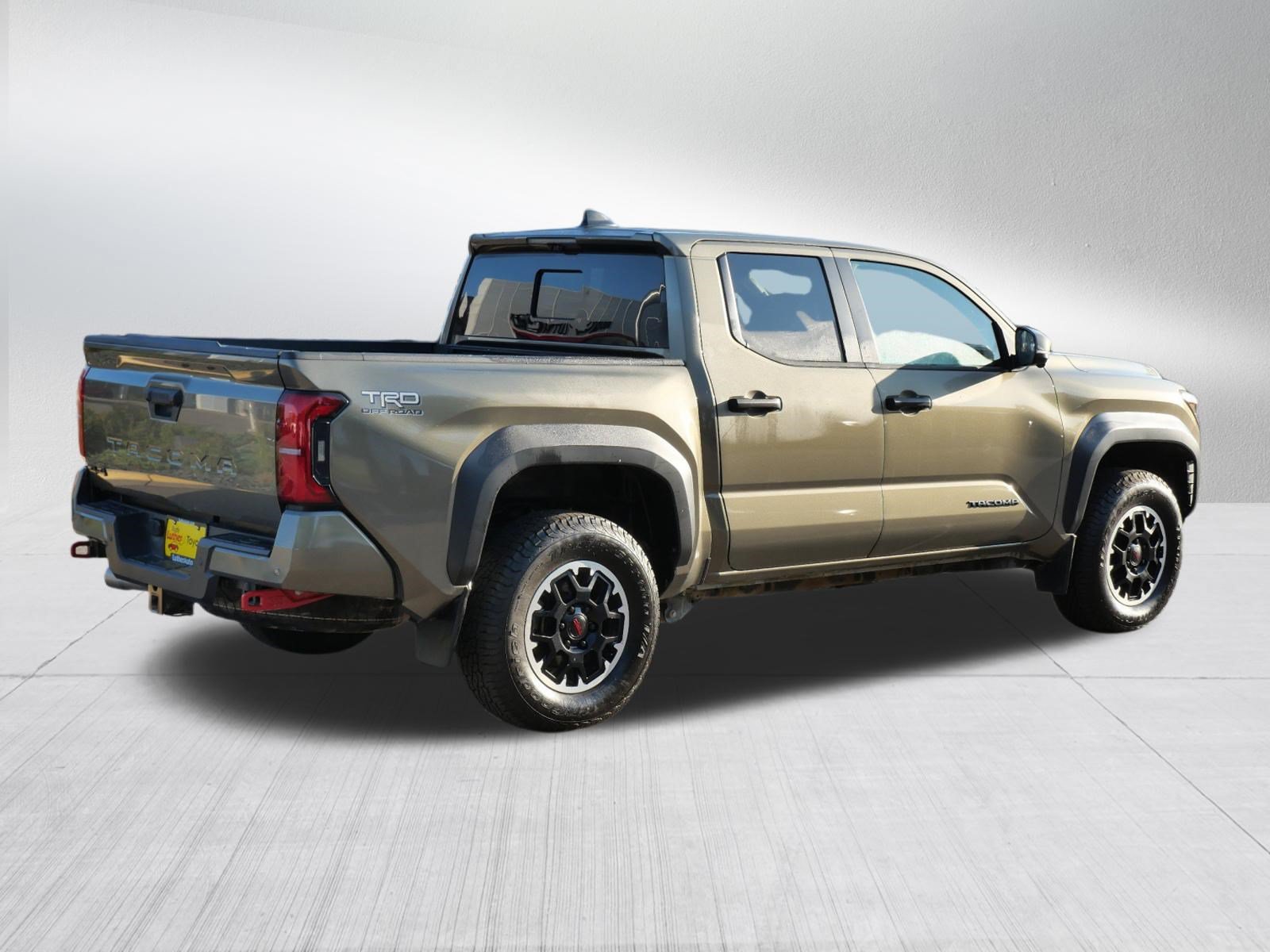 Used 2024 Toyota Tacoma TRD Off-Road w/ TRD Off Road Premium Package AWD/4WD image 7