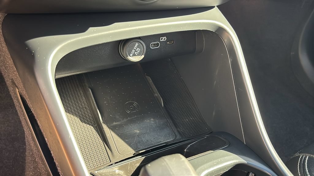 Certified 2024 Volvo XC40 B5 Core AWD/4WD image 21