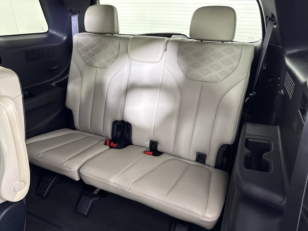Used 2021 Hyundai Palisade Limited FWD image 14