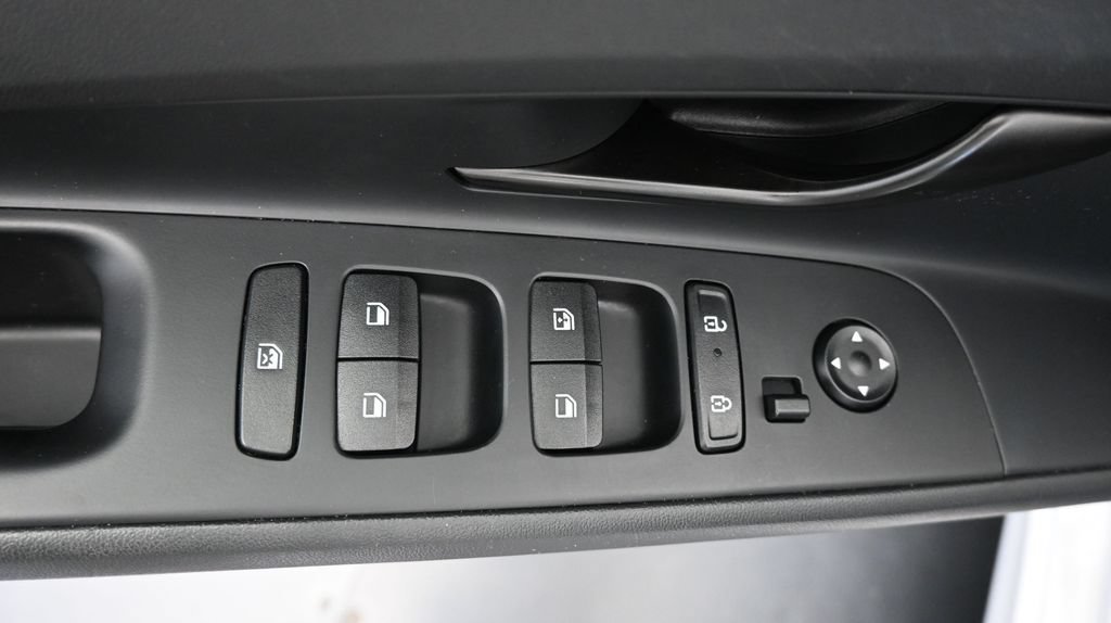 Used 2025 Hyundai Elantra SEL FWD image 22