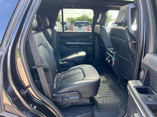 Used 2023 Ford Expedition Platinum RWD image 32