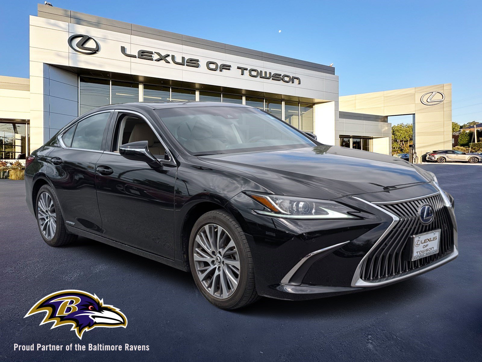 Used 2021 Lexus ES 300h w/ Premium Package FWD image 1