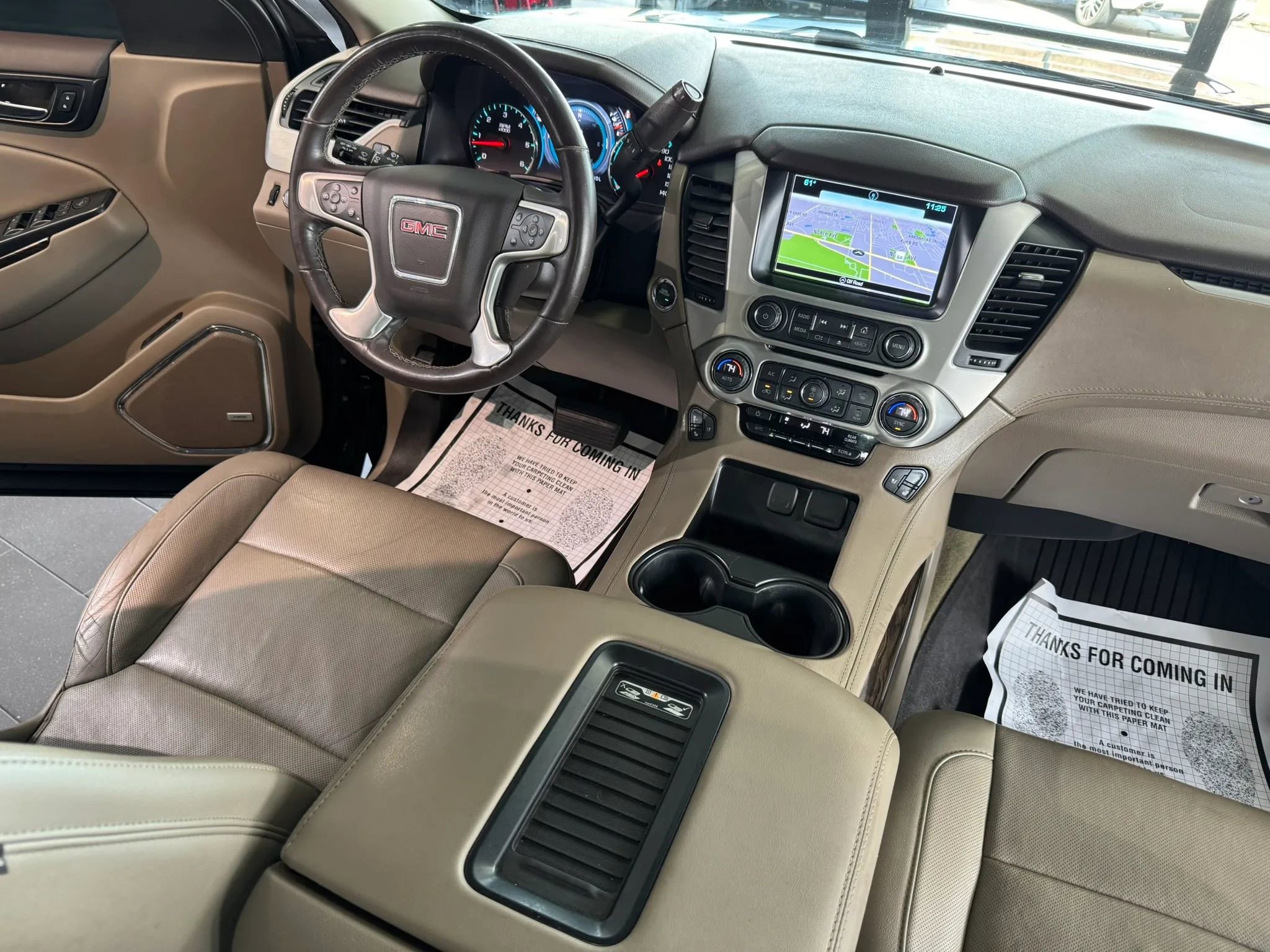 Used 2017 GMC Yukon SLT AWD/4WD image 21
