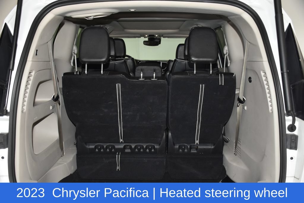 Used 2023 Chrysler Pacifica Limited FWD image 29