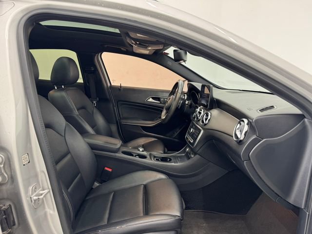 Used 2018 Mercedes-Benz GLA 250 image 16