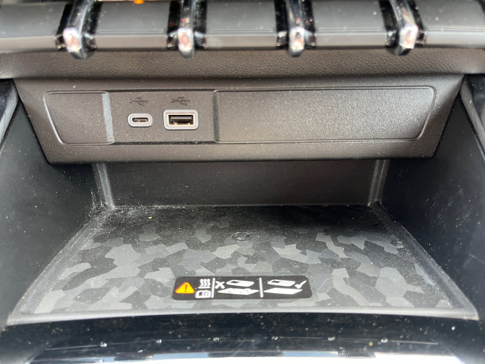 Used 2023 GMC Canyon AT4 w/ AT4 Premium Package image 18