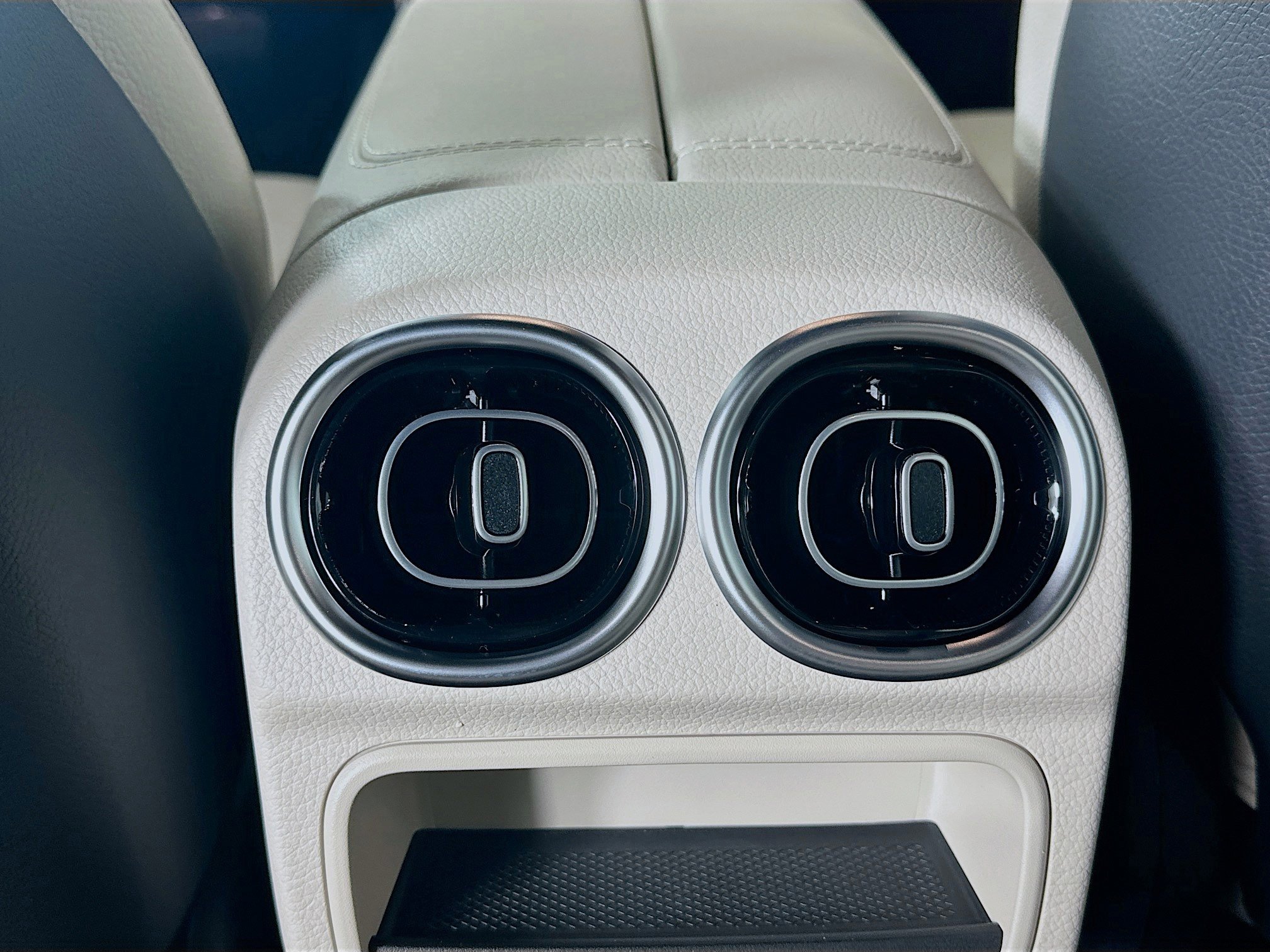 Used 2026 Mercedes-Benz C 300 4MATIC Sedan image 33