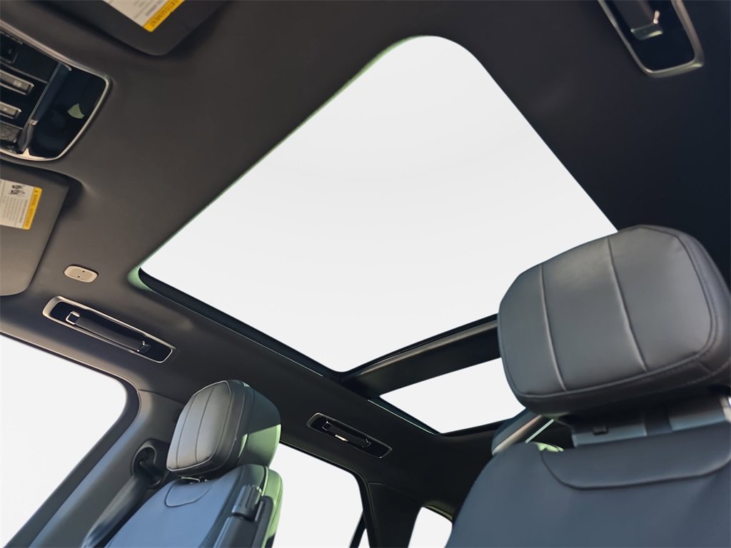 Certified 2025 Land Rover Range Rover Sport Dynamic SE image 31