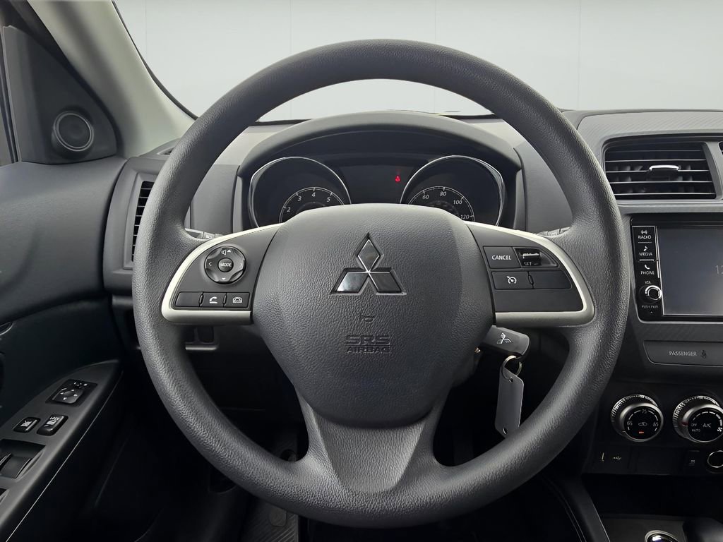 Used 2025 Mitsubishi Outlander Sport ES image 13