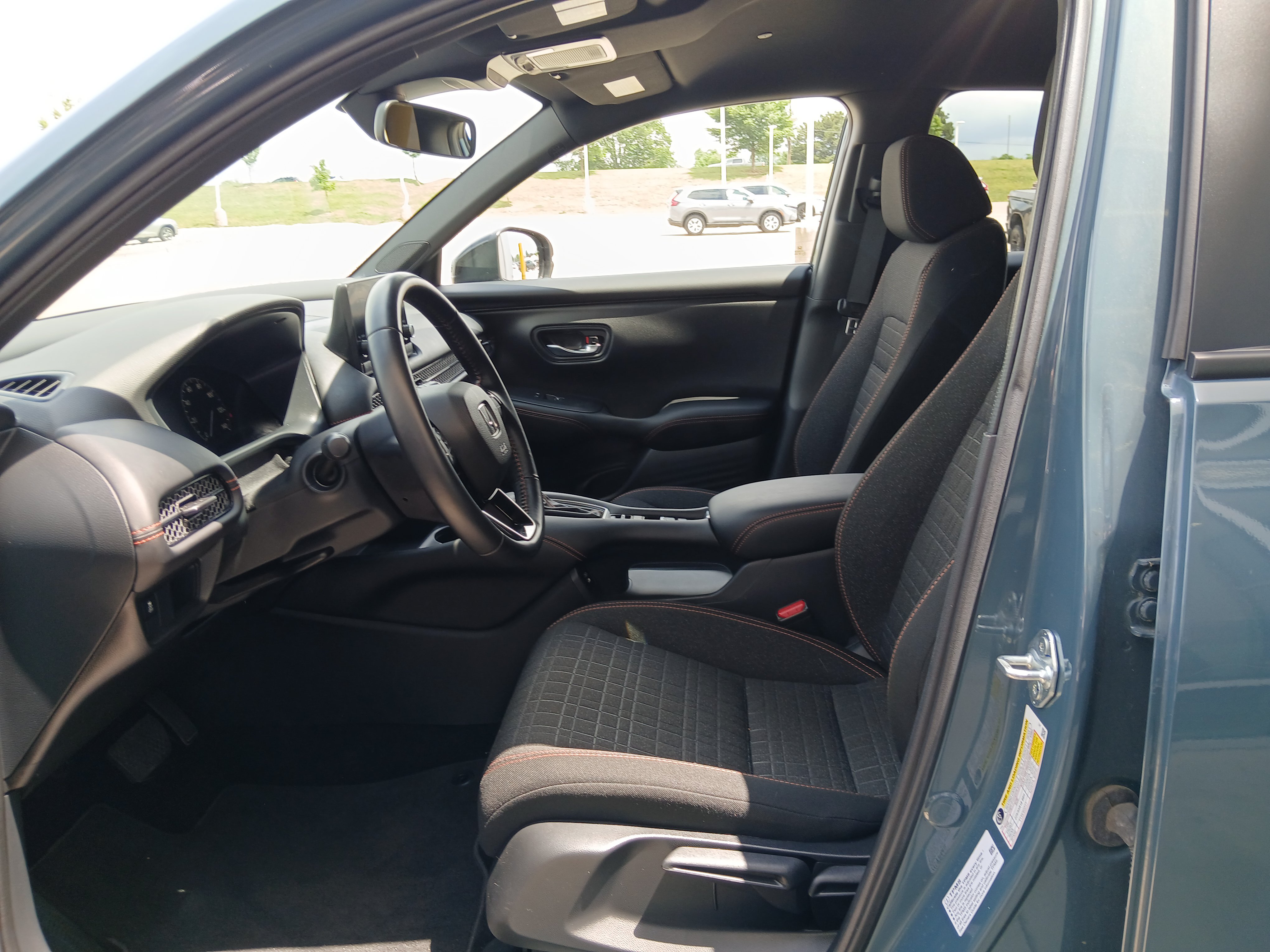 Used 2025 Honda HR-V Sport image 8