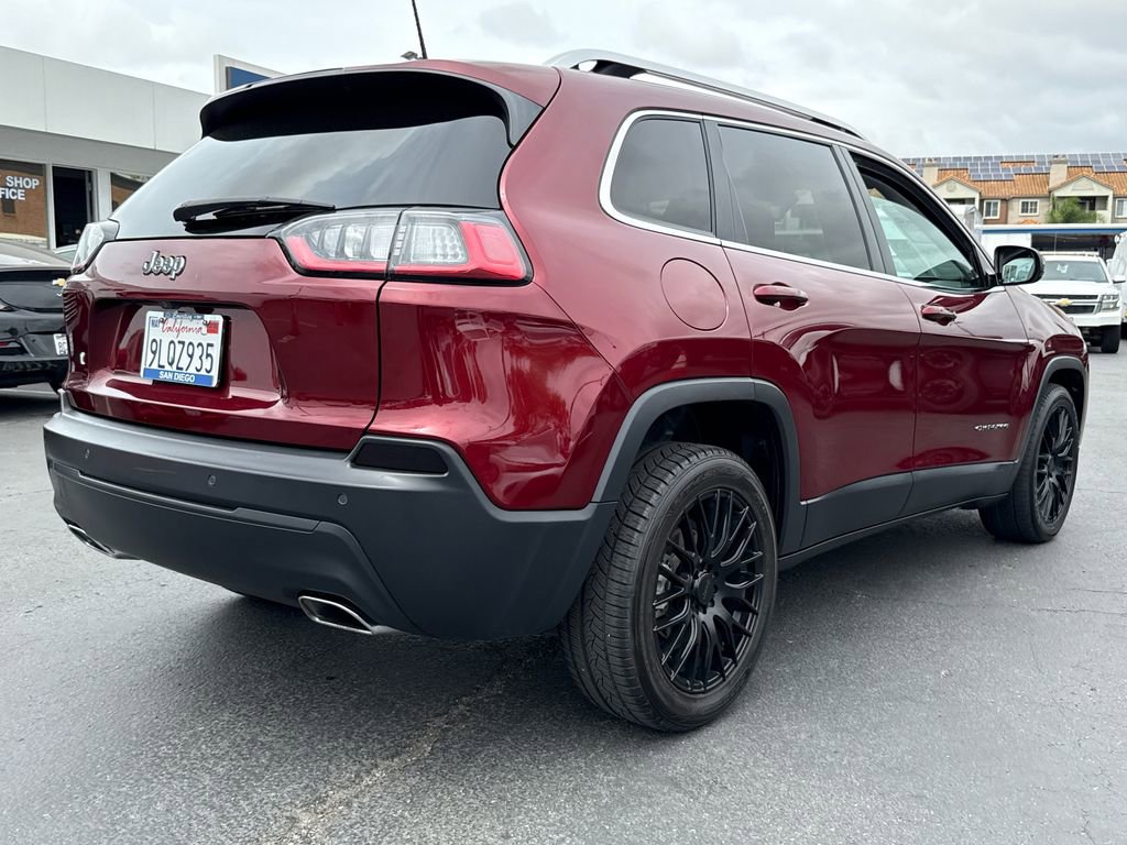 Used 2019 Jeep Cherokee Latitude Plus w/ Comfort/Convenience Group FWD image 9