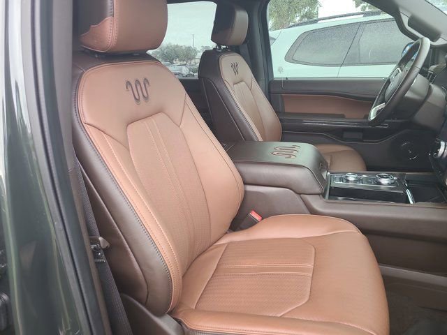 Used 2023 Ford Expedition King Ranch image 6