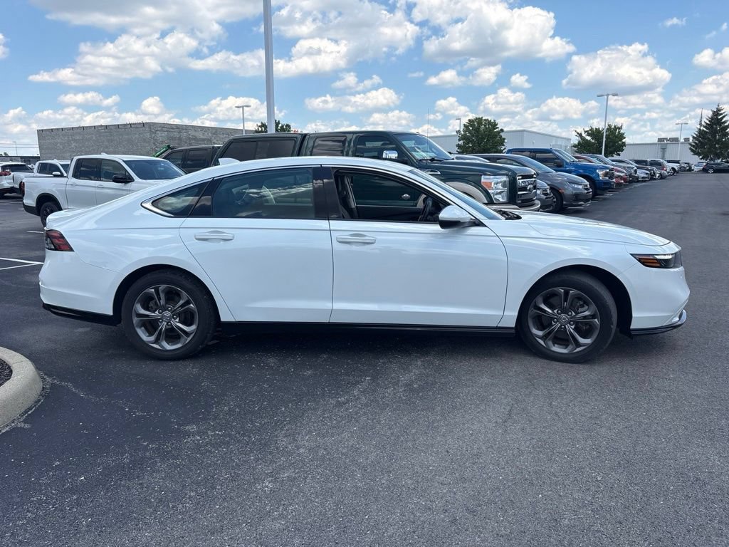 Used 2023 Honda Accord EX-L image 11