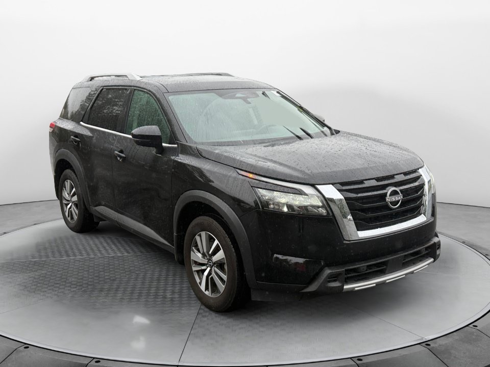 Used 2025 Nissan Pathfinder SL w/ Cargo Package FWD image 1